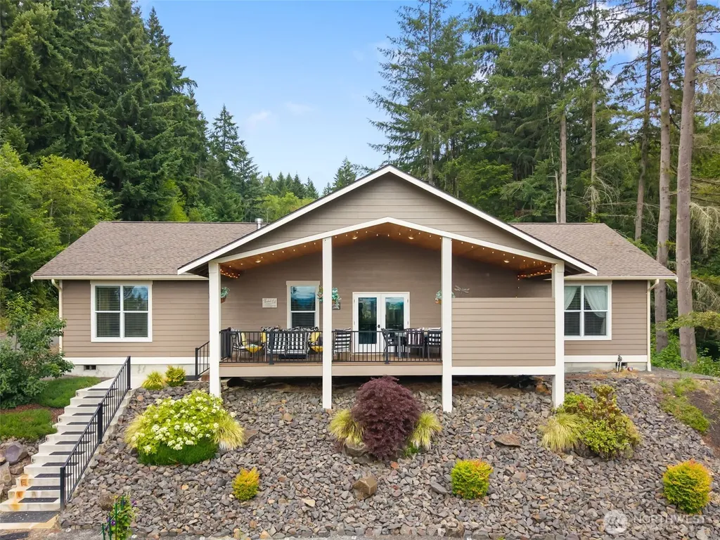 179 Wallace Chehalis WA 98532