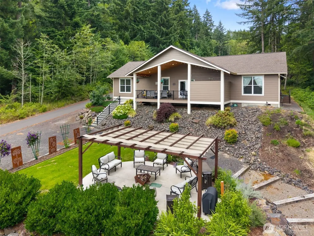 179 Wallace Chehalis WA 98532