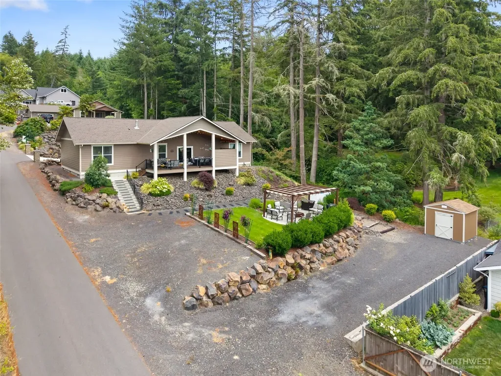 179 Wallace Chehalis WA 98532