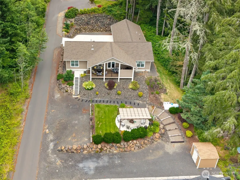 179 Wallace Chehalis WA 98532