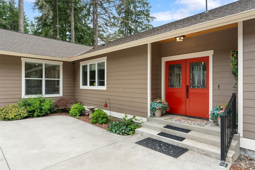 179 Wallace Chehalis WA 98532