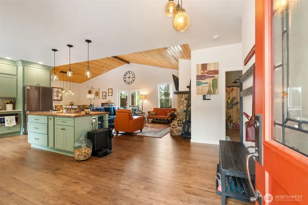 179 Wallace Chehalis WA 98532