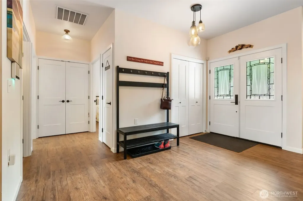 179 Wallace Chehalis WA 98532