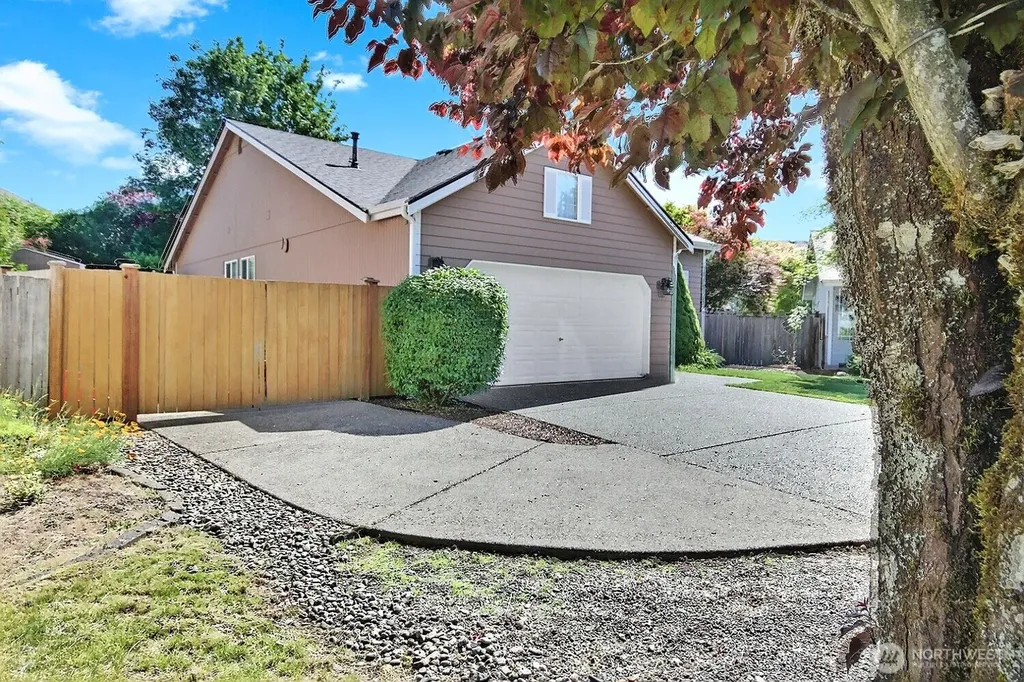 25847 175th Place SE Covington WA 98042