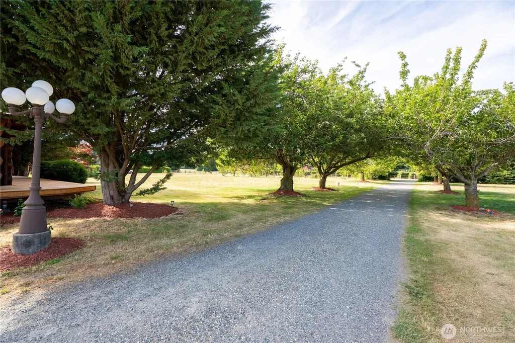 1231 Willeys Lake Road Ferndale WA 98248