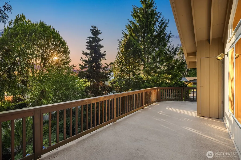 7016 165th Place SW Edmonds WA 98026