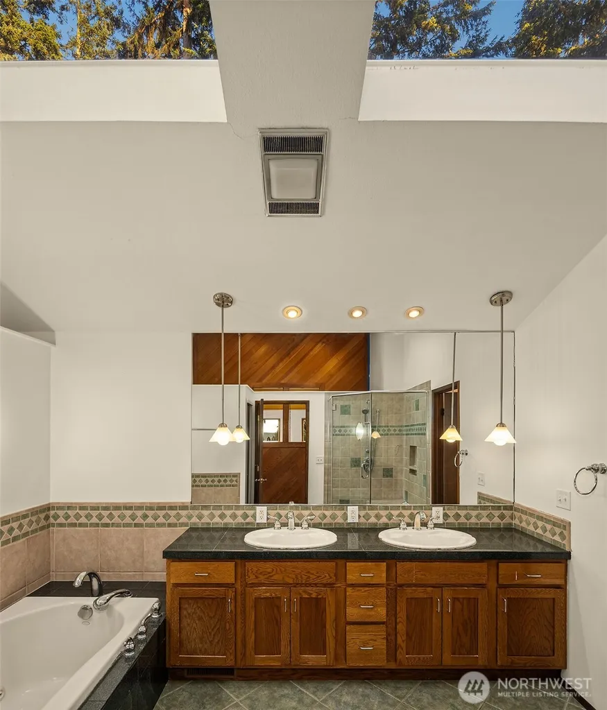 7016 165th Place SW Edmonds WA 98026
