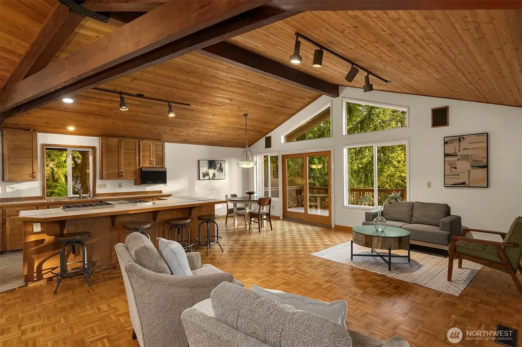 7016 165th Place SW Edmonds WA 98026