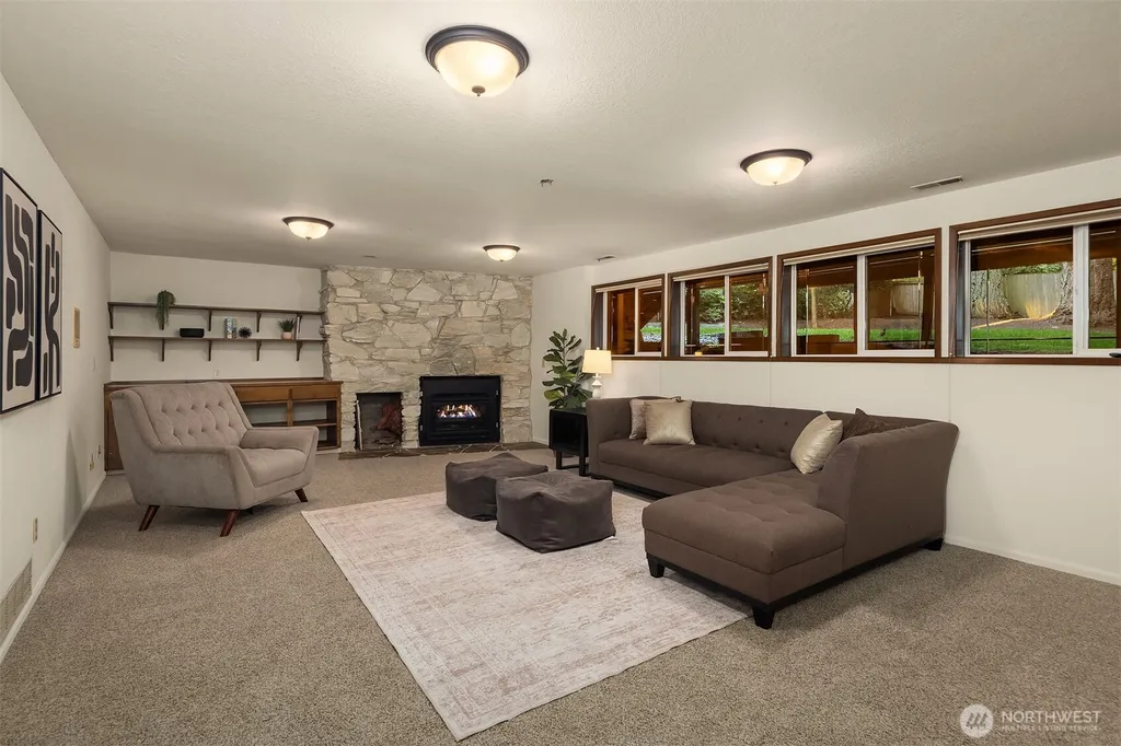 7016 165th Place SW Edmonds WA 98026