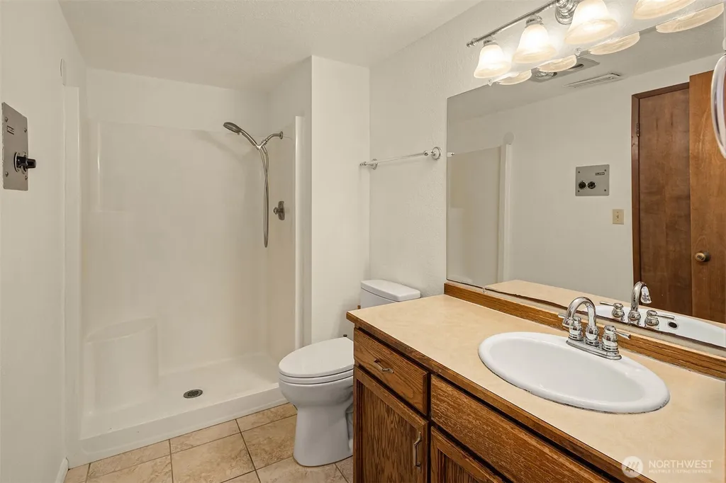 7016 165th Place SW Edmonds WA 98026