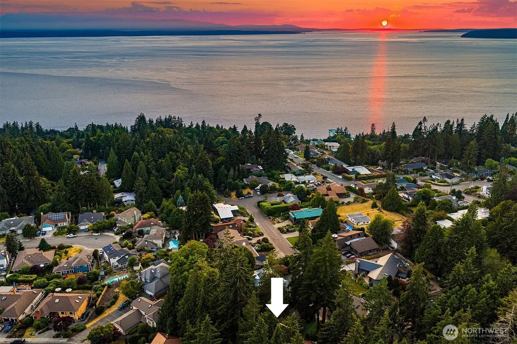 7016 165th Place SW Edmonds WA 98026