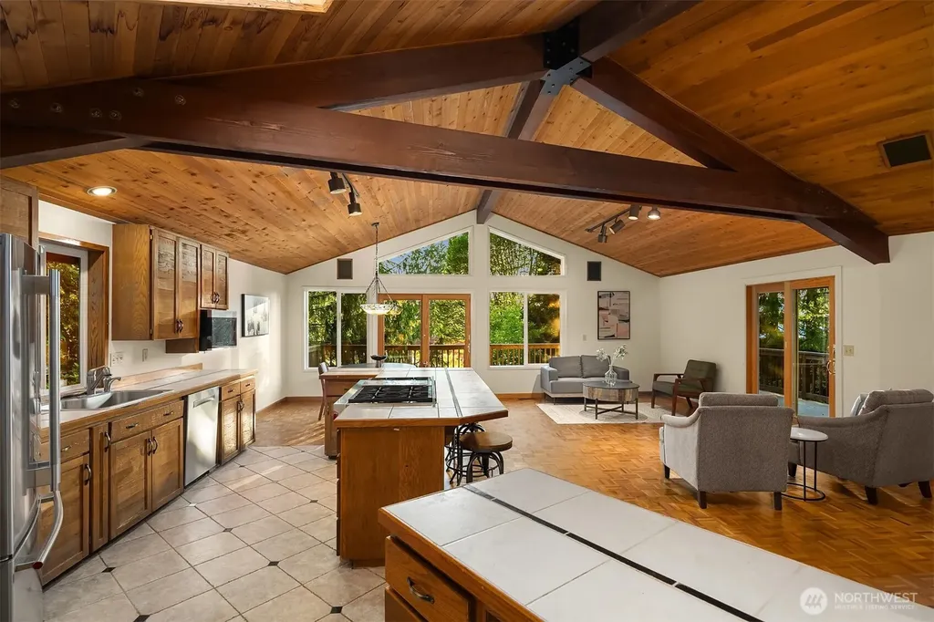 7016 165th Place SW Edmonds WA 98026