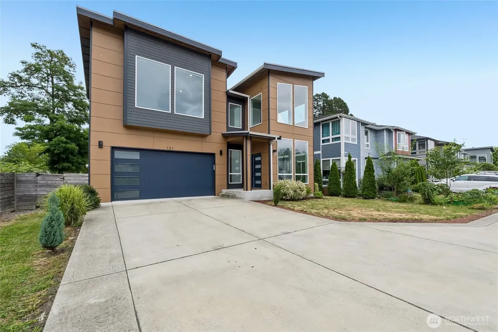 121 Palisades Place Pacific WA 98047