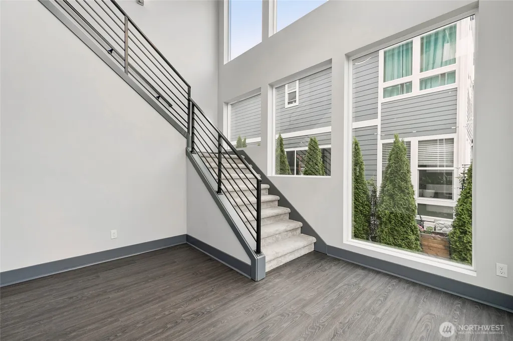 121 Palisades Place Pacific WA 98047