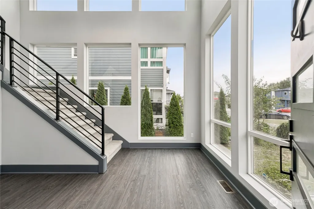 121 Palisades Place Pacific WA 98047