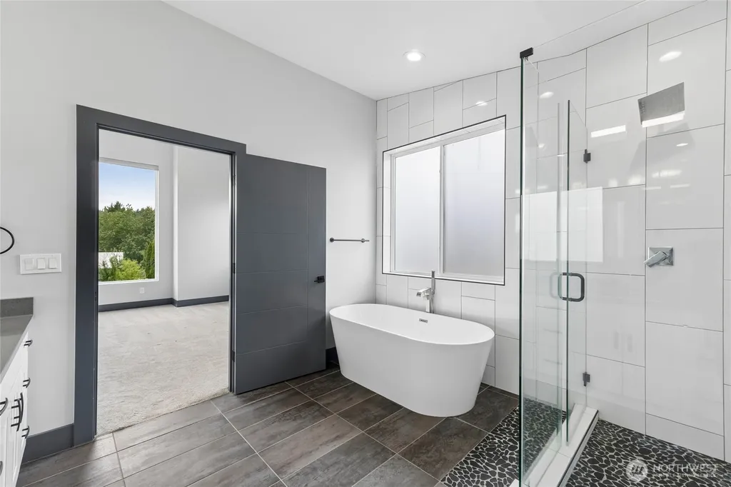 121 Palisades Place Pacific WA 98047