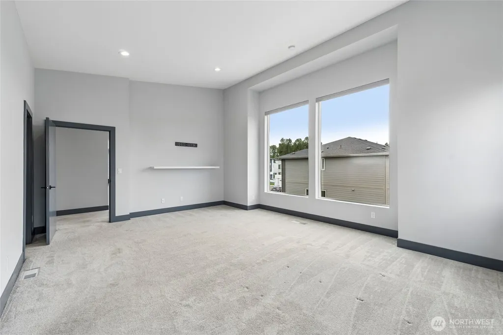121 Palisades Place Pacific WA 98047
