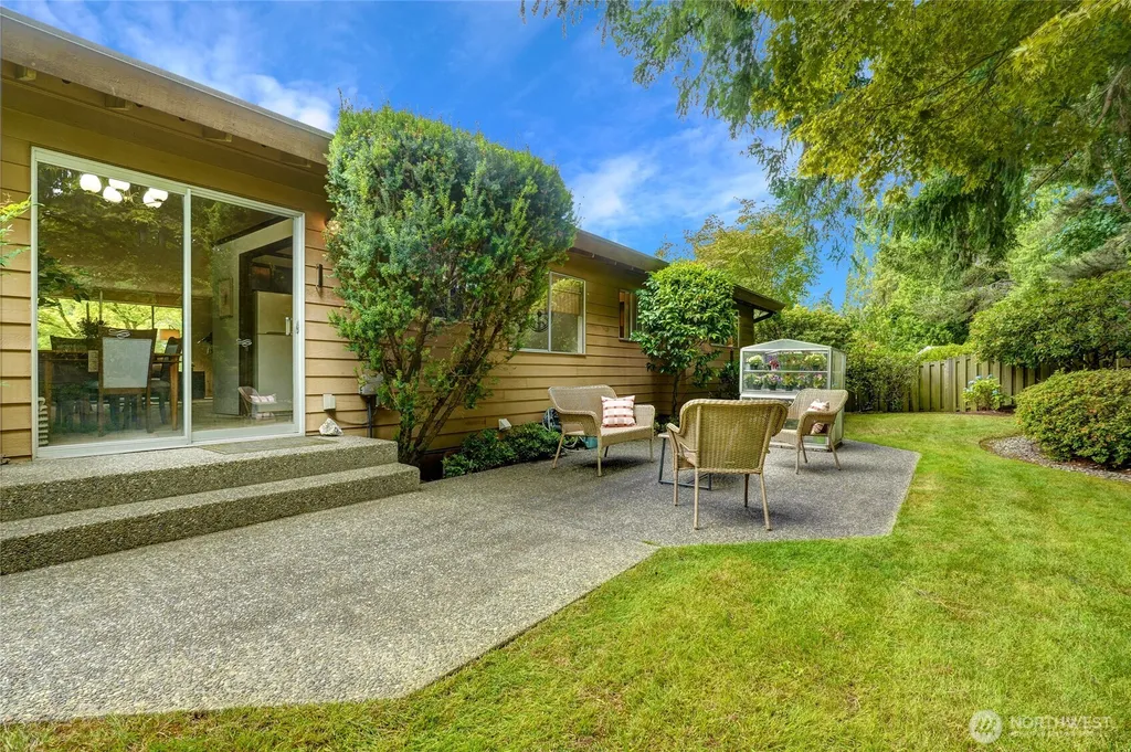 14860 NE 13th Street Bellevue WA 98007