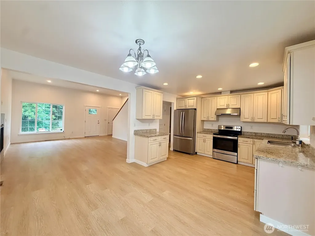 1034 S 74th Street Tacoma WA 98408