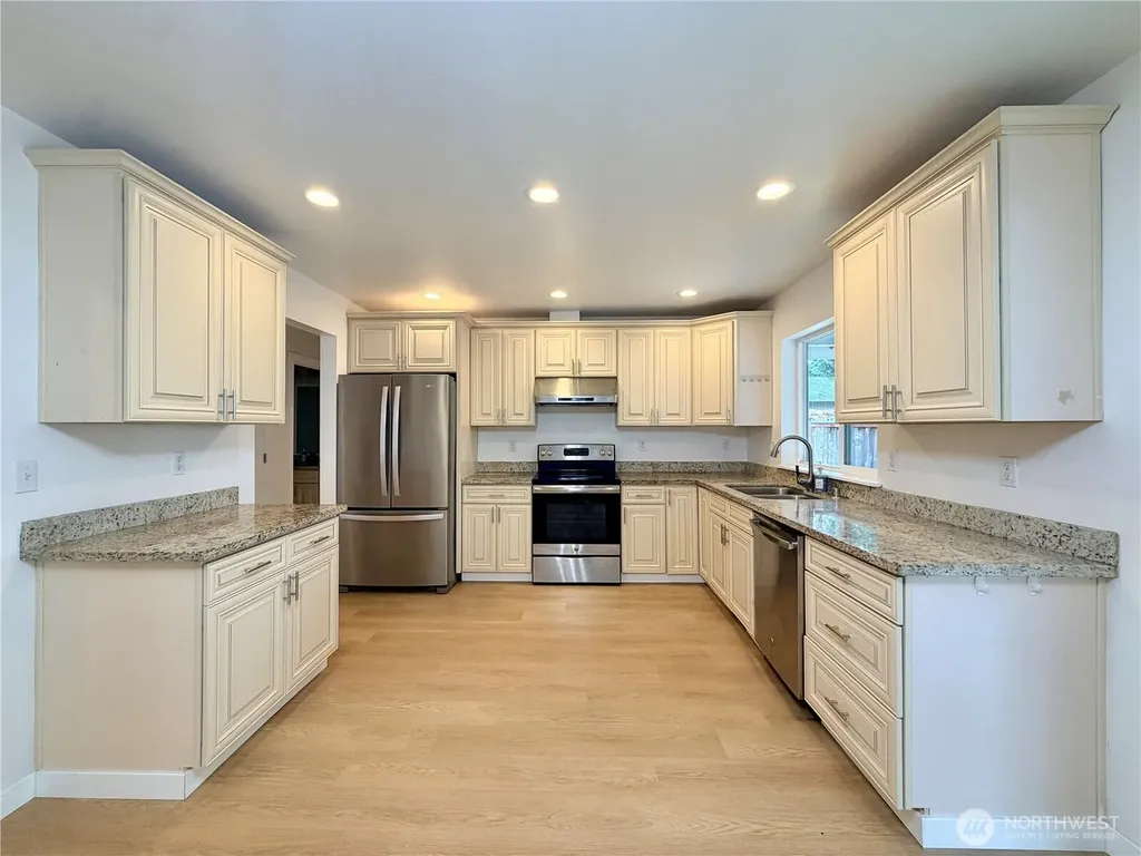 1034 S 74th Street Tacoma WA 98408