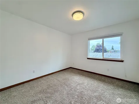 1034 S 74th Street Tacoma WA 98408
