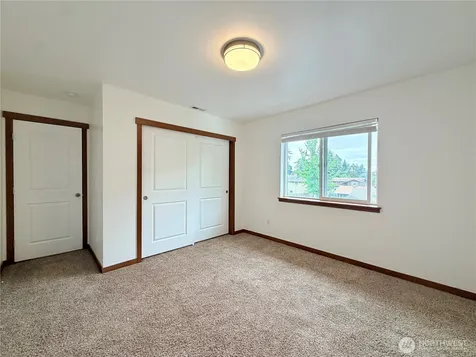 1034 S 74th Street Tacoma WA 98408