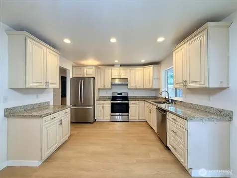 1034 S 74th Street Tacoma WA 98408
