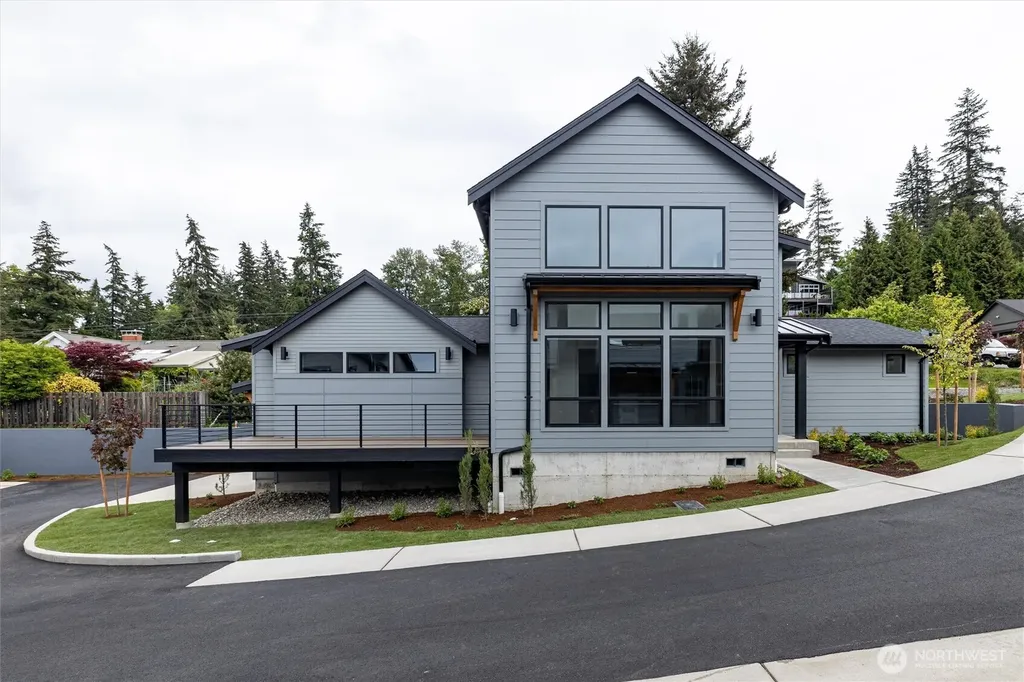 1110 Divine Lane Bellingham WA 98229