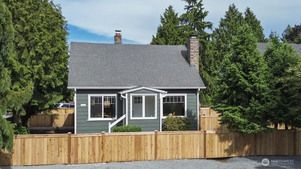 11556 17th Avenue NE Seattle WA 98125