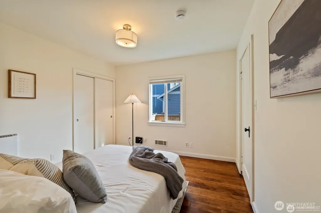11556 17th Avenue NE Seattle WA 98125