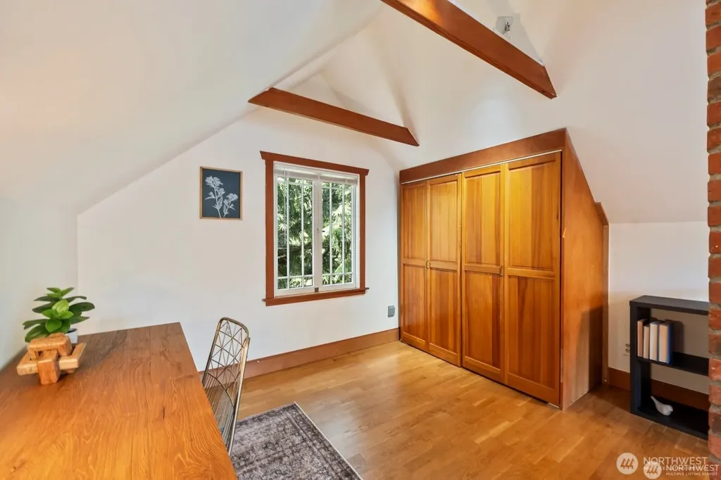 11556 17th Avenue NE Seattle WA 98125