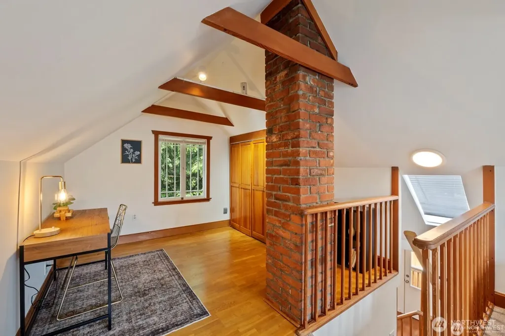 11556 17th Avenue NE Seattle WA 98125