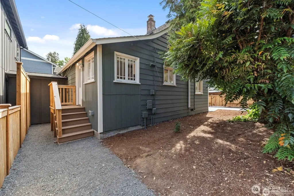 11556 17th Avenue NE Seattle WA 98125