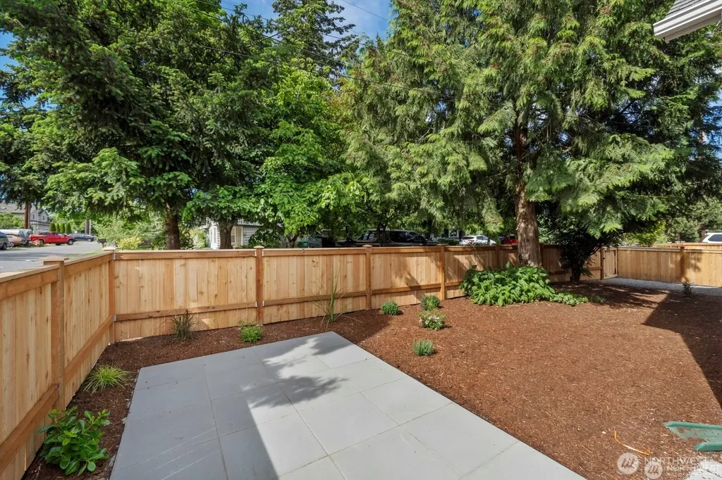 11556 17th Avenue NE Seattle WA 98125