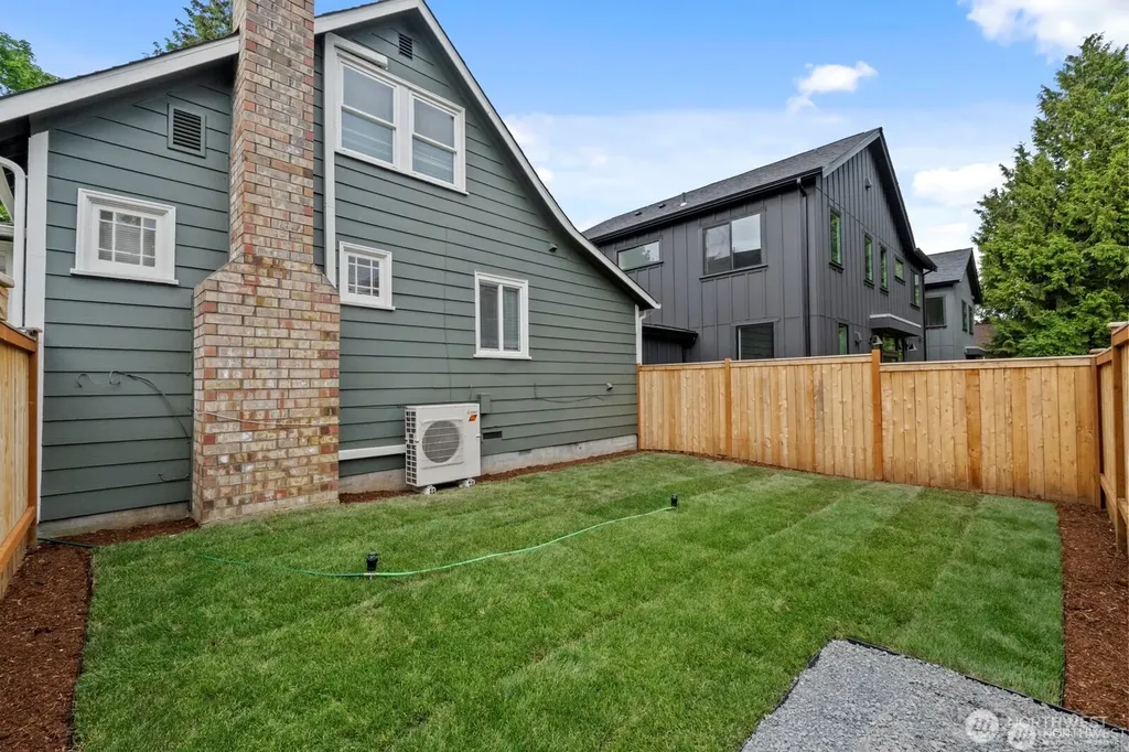 11556 17th Avenue NE Seattle WA 98125