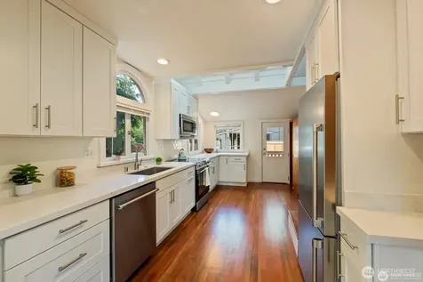 11556 17th Avenue NE Seattle WA 98125