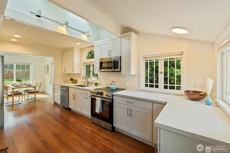 11556 17th Avenue NE Seattle WA 98125