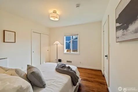 11556 17th Avenue NE Seattle WA 98125
