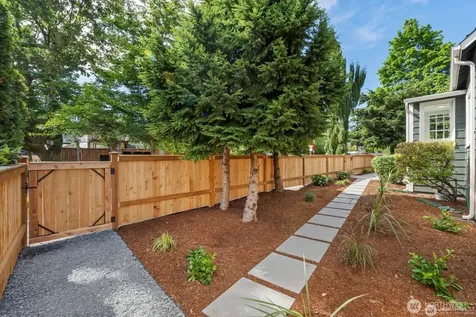 11556 17th Avenue NE Seattle WA 98125