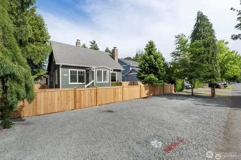 11556 17th Avenue NE Seattle WA 98125