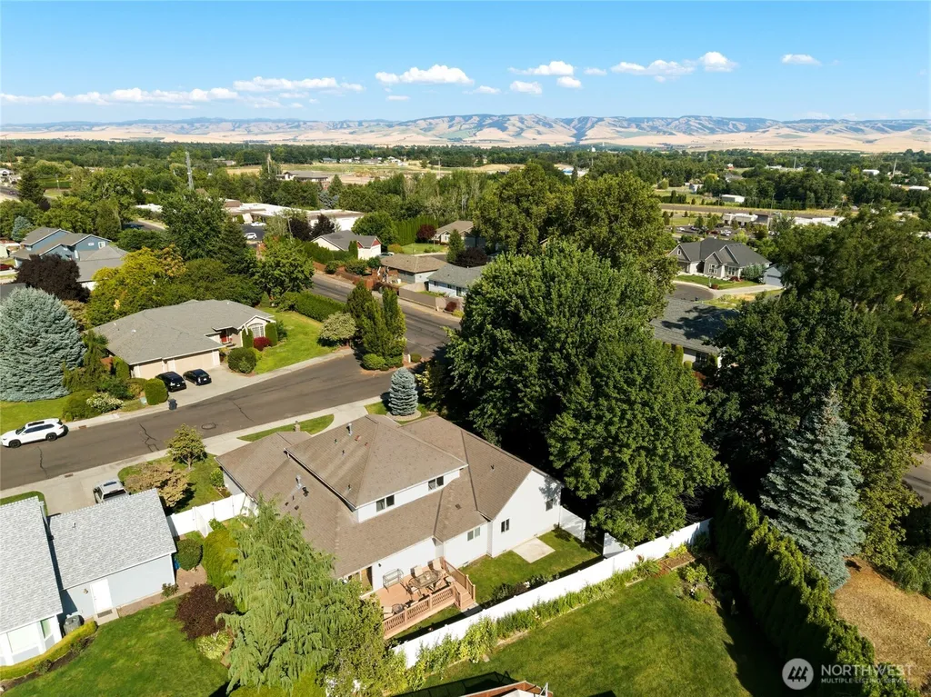 956 SE Garrison Drive College Place WA 99324