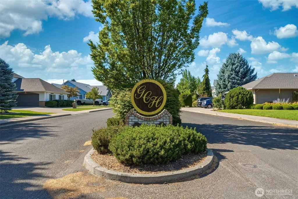 956 SE Garrison Drive College Place WA 99324