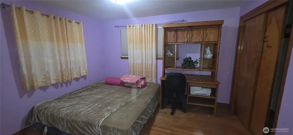 811 S 105th Street Seattle WA 98168