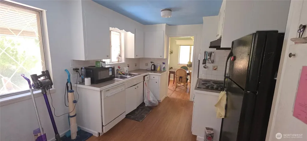 811 S 105th Street Seattle WA 98168