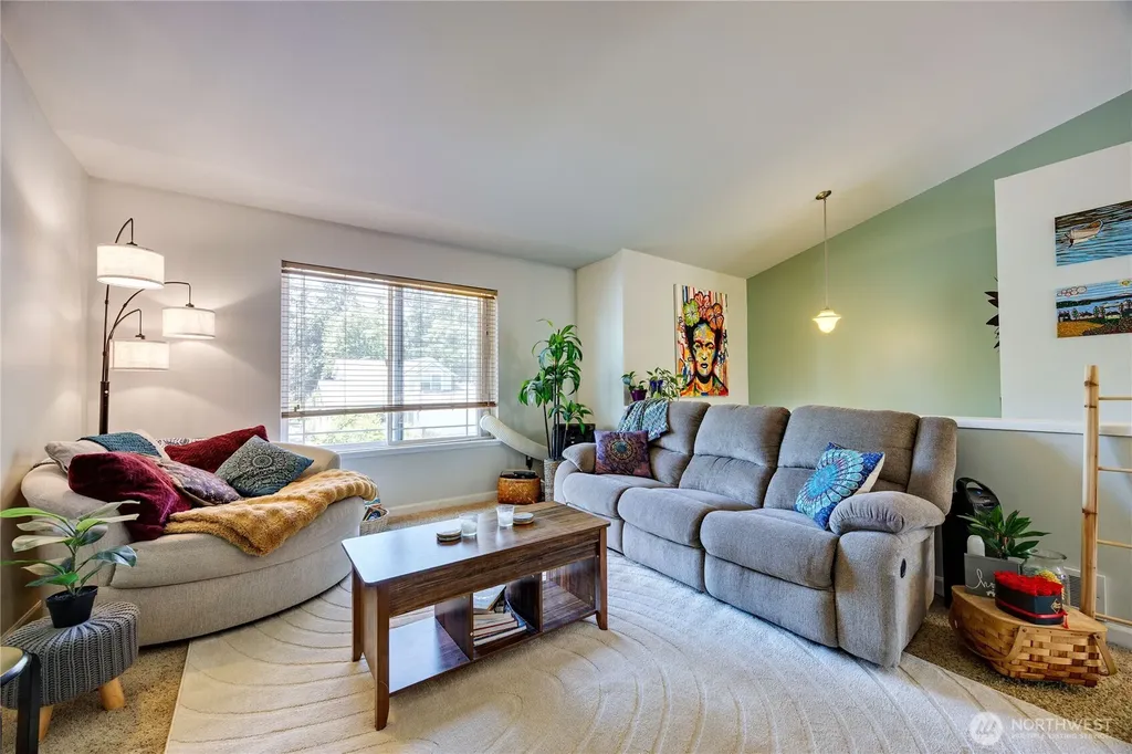 26202 Barrett Road NE Kingston WA 98346