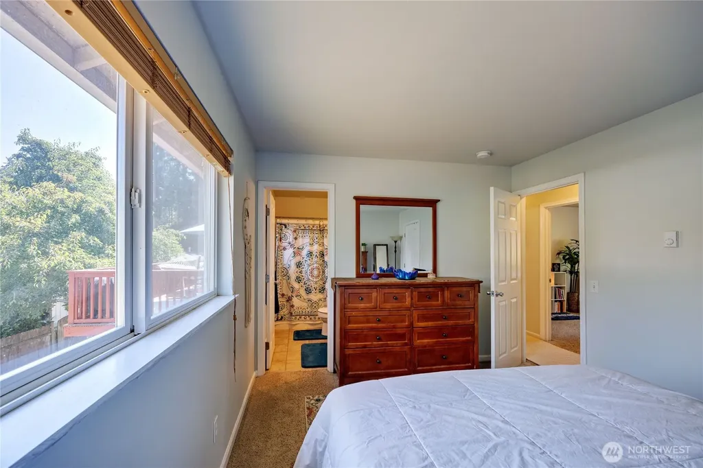 26202 Barrett Road NE Kingston WA 98346