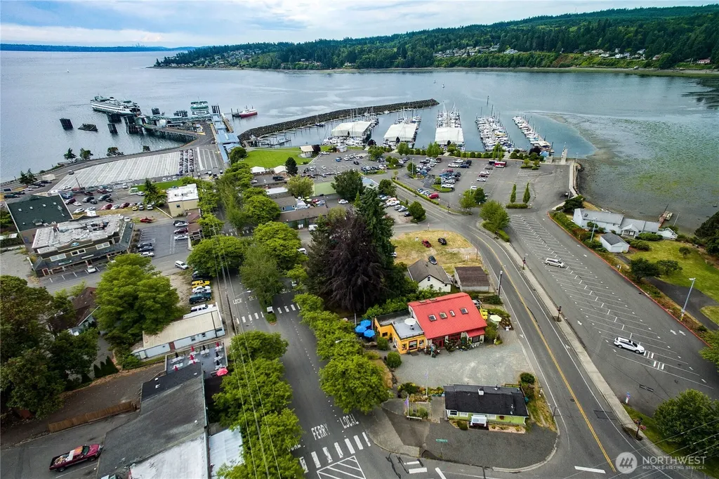26202 Barrett Road NE Kingston WA 98346