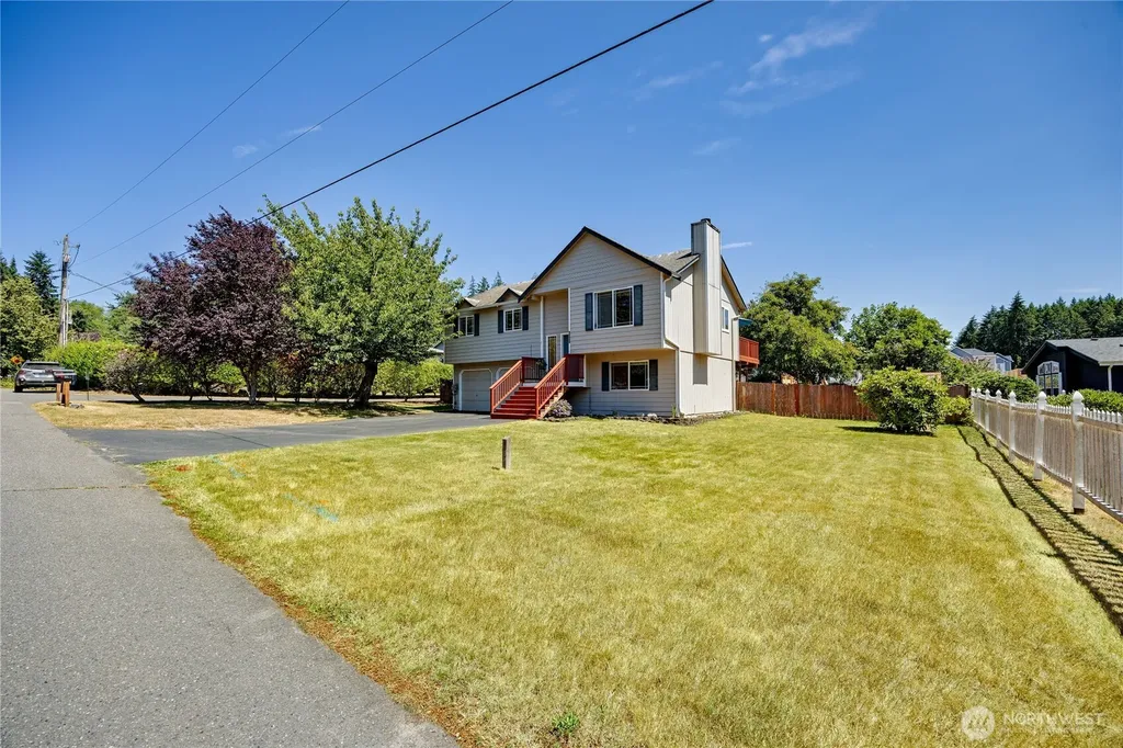26202 Barrett Road NE Kingston WA 98346