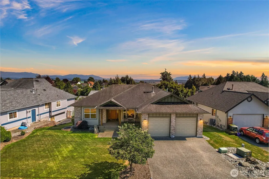 2561 Lakeridge Drive Ferndale WA 98248