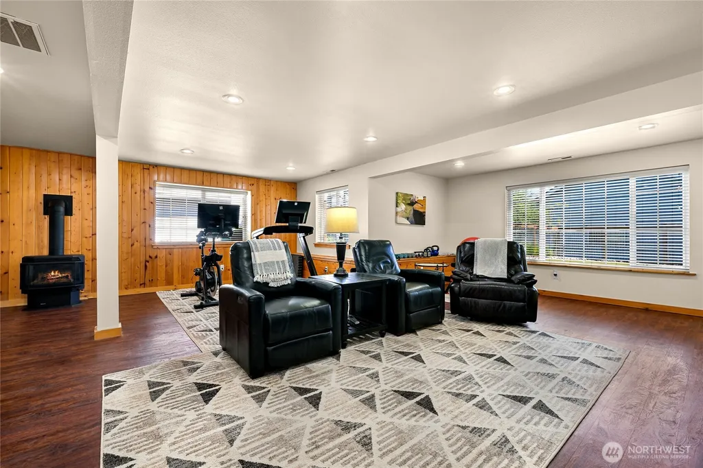 2561 Lakeridge Drive Ferndale WA 98248